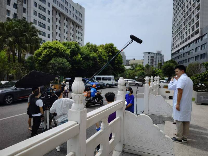 新青区广告片拍摄公司低成本实现高规格制作的诀窍
